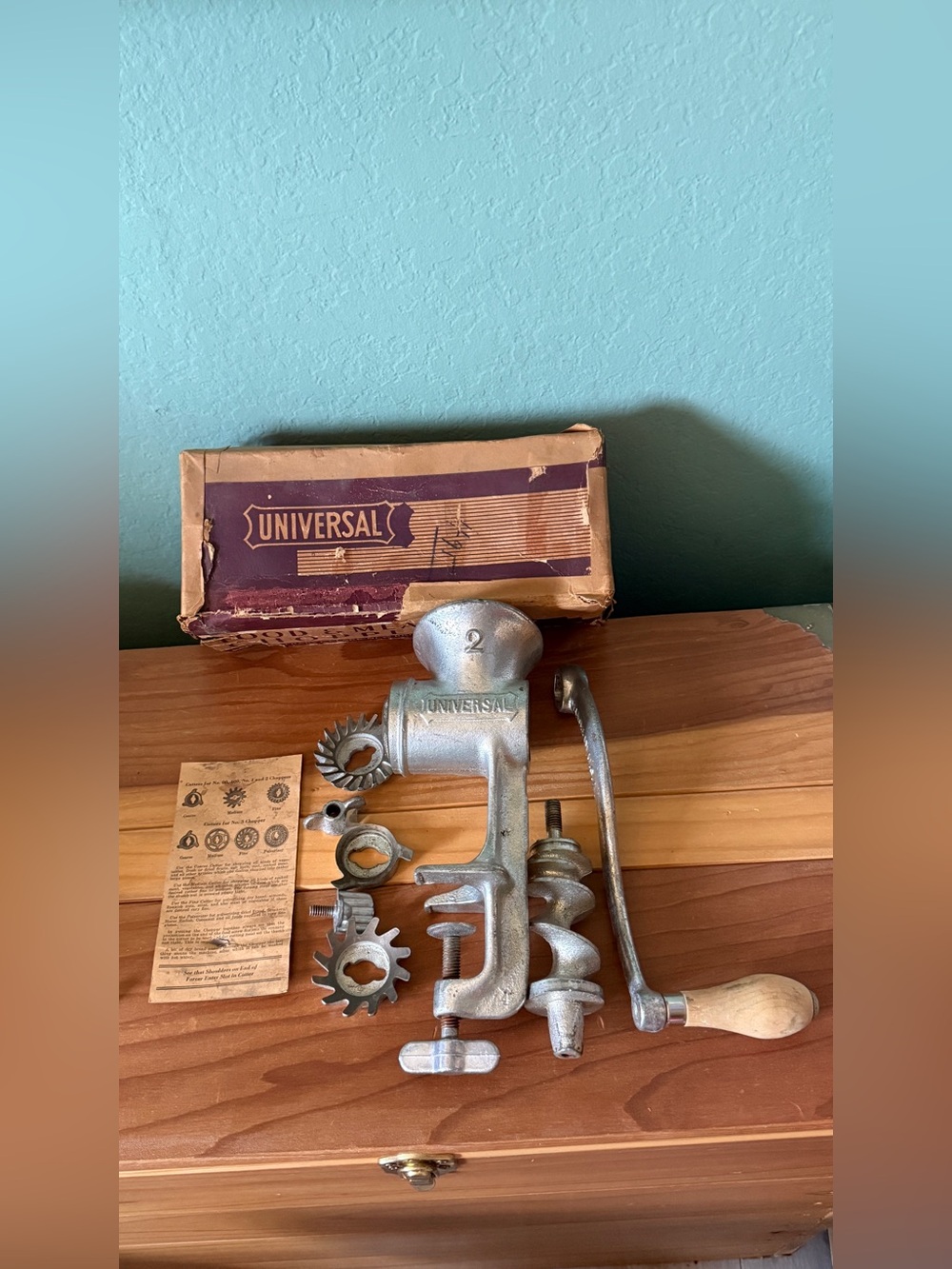 Vintage Universal No.2 Food Meat Chopper Complete Set Original Box Heavy